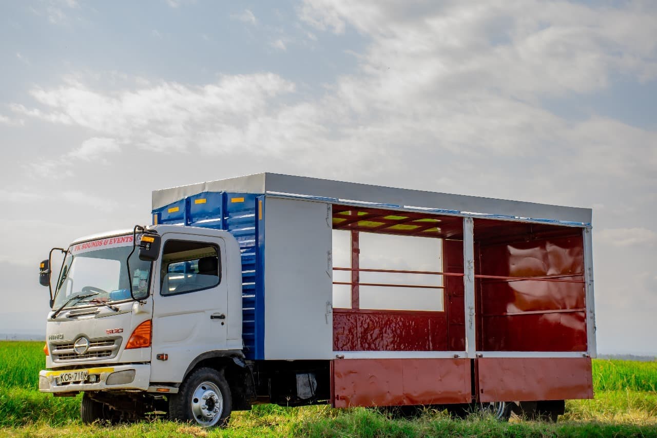 PKSounds truck loaded with gear